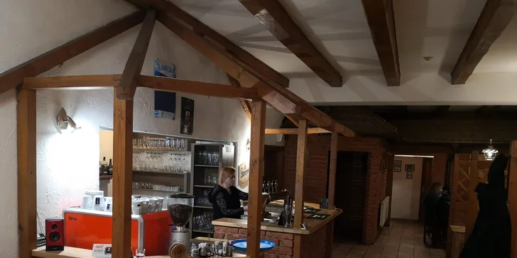 300 či 600 g tataráku z hovězí roštěné s topinkami v restauraci Sparta
