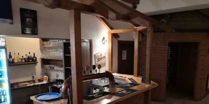300 či 600 g tataráku z hovězí roštěné s topinkami v restauraci Sparta