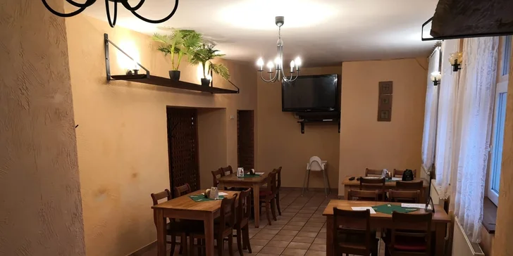 300 či 600 g tataráku z hovězí roštěné s topinkami v restauraci Sparta