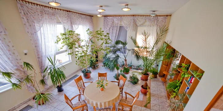 Víkendový relaxační pobyt v centru lázeňského města Dudince s bazénem, masáží a procedurami