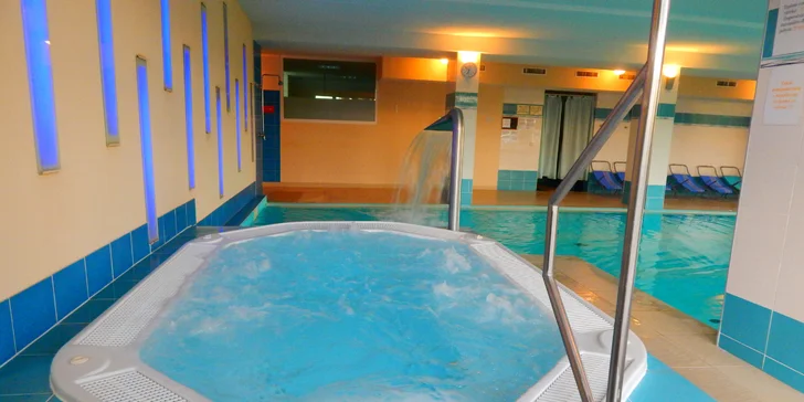 Víkendový relaxační pobyt v centru lázeňského města Dudince s bazénem, masáží a procedurami