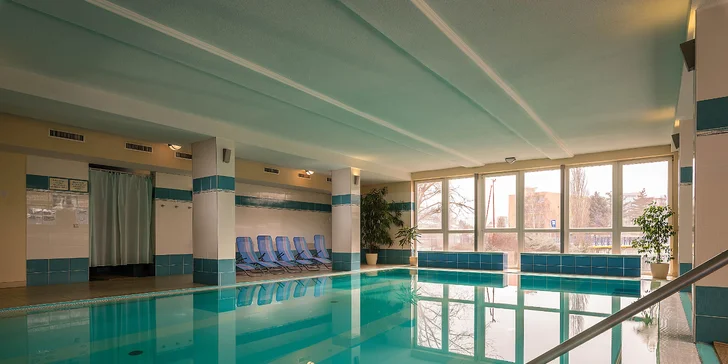 Víkendový relaxační pobyt v centru lázeňského města Dudince s bazénem, masáží a procedurami