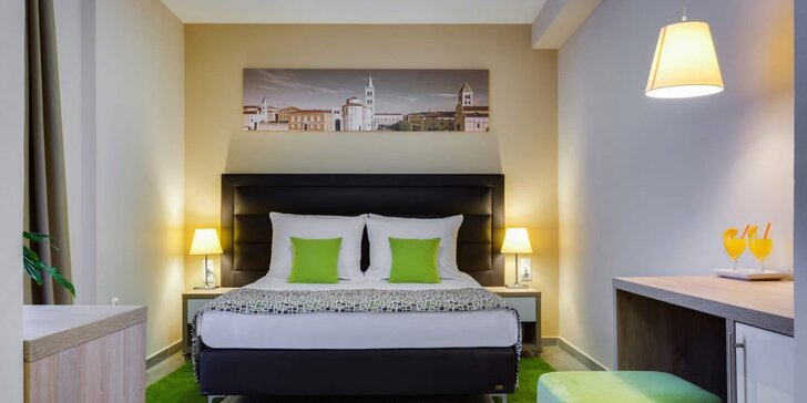 Romantické Petrčane u Zadaru. 4* hotel hned u pláže včetně plné penze