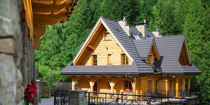 5* resort v polských Beskydech: pobyt až pro 4 osoby se snídaní, wellness a bazénem