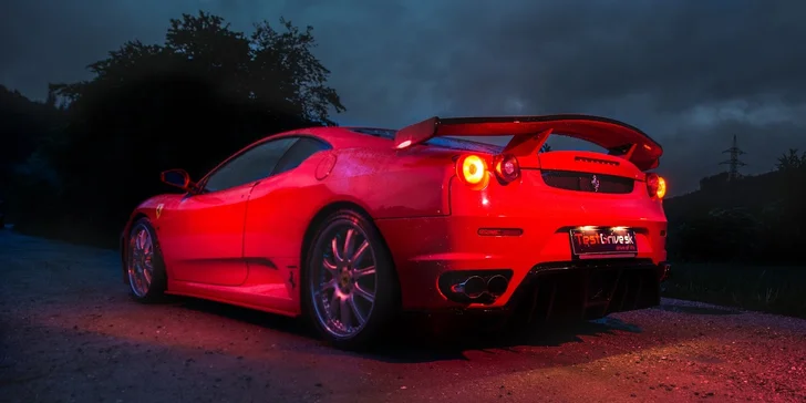 Zážitkové jízdy ve Ferrari, Lamborghini či Mercedes Benz: 15, 30, 45 i 60 minut