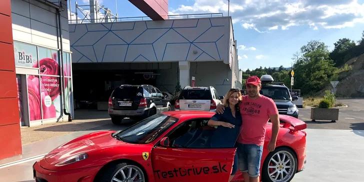 Zážitkové jízdy ve Ferrari, Lamborghini či Mercedes Benz: 15, 30, 45 i 60 minut