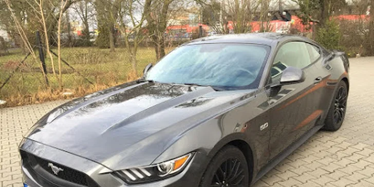 Divoké jízdy v amerických legendách: Mustang nebo Challenger na 15, 30, 45 i 60 minut