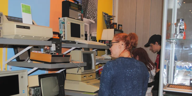 Vraťte se v čase: vstupenky do muzea Retro Computer s možností hraní her