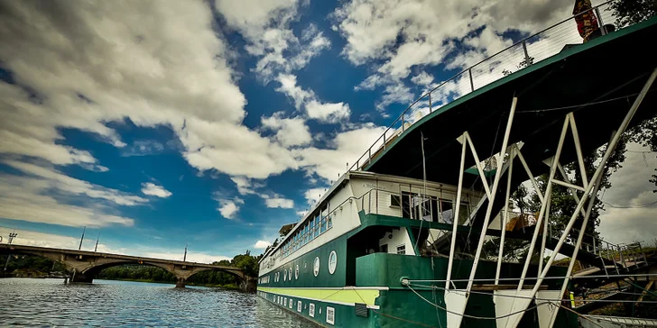 Romantická večeře na lodi GreenYacht pro dva