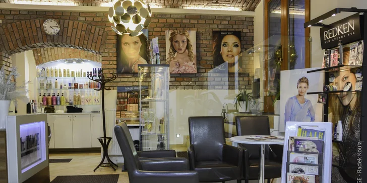 Manikúra včetně lakování i regenerace přírodních nehtů pomocí P-Shine
