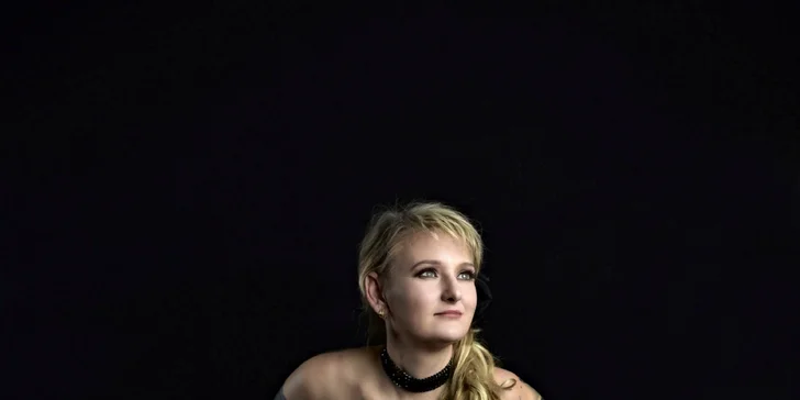Proměna vizáže s focením pro jednu i dvě osoby: glamour, fantasy i těhotenské focení