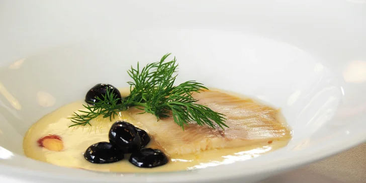 7chodové degustační menu pro dva: telecí tataráček, flank steak i vepřová panenka