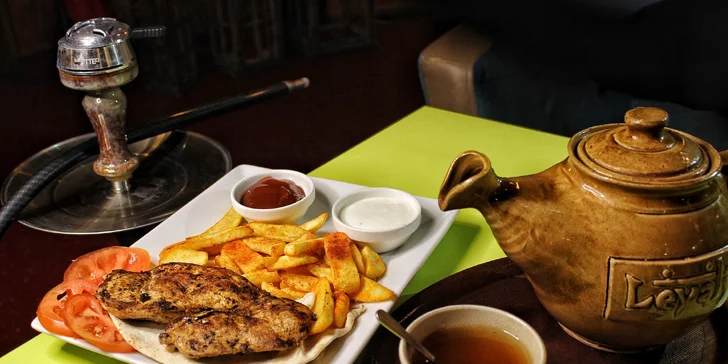 Pohoda v čajovně: nápoj dle výběru a k tomu třeba falafel, salát, steak nebo biriyani i s možností odnosu s sebou