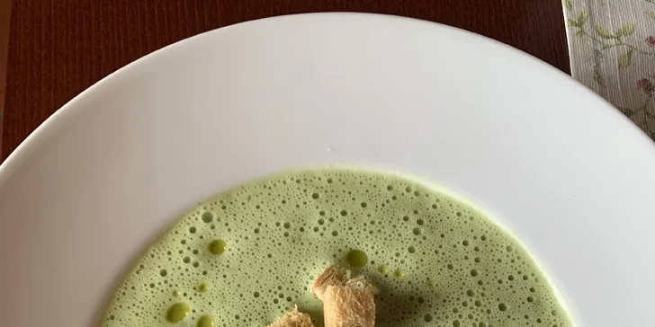 Menu o 3 nebo 4 chodech a k němu wellness, víno i degustace rumů, whisky či destilátů pro 2 osoby
