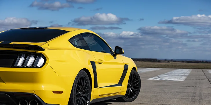 Upravený Ford Roush Mustang: 10 min. spolujízdy nebo až hodina řízení
