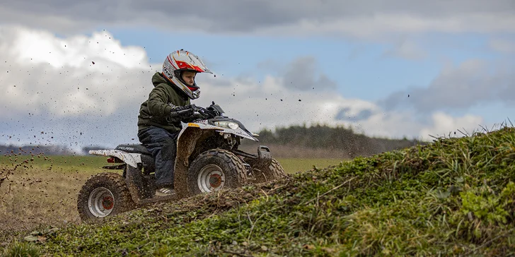 Adrenalinová jízda přírodou: jízda na čtyřkolce nebo motorce dle výběru