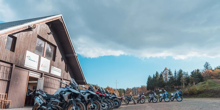 Vyjeďte s BMW do terénu: 2hod. jízda na 6 motocyklech, soukromý okruh, rovinky i sjezdy a překážky