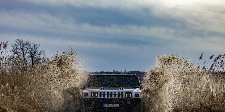 10 až 60 minut adrenalinu: jízda s instruktorem v Hummer H2