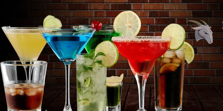 2 míchané drinky nebo XXL Cuba Libre pro 4 osoby