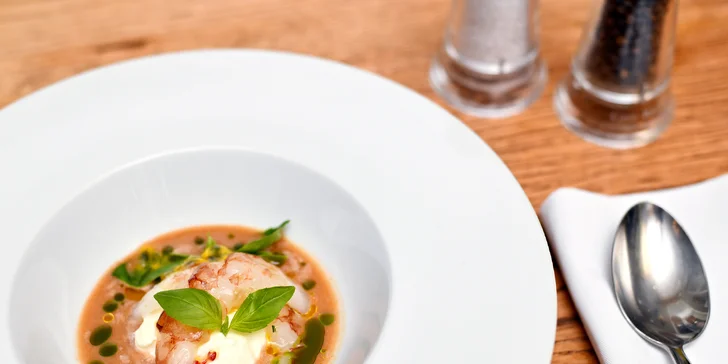 Italská degustace na Vinohradech: amuse bouche, krevety, ravioly i pražma