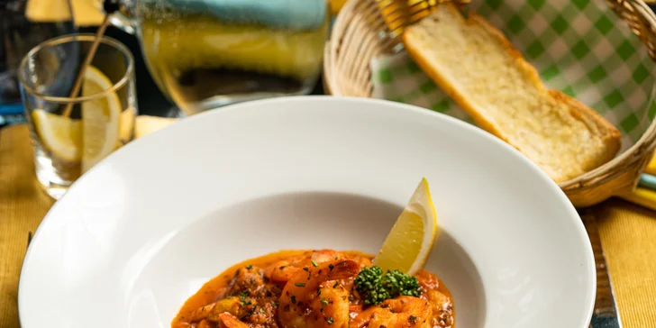 Středomořské delikatesy: degustační menu chutí moře pro 2 osoby