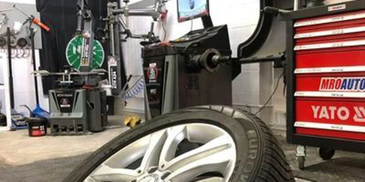 Pro bezpečnou jízdu: přezutí pneumatik včetně vyvážení a nahuštění i s demontáží z disku