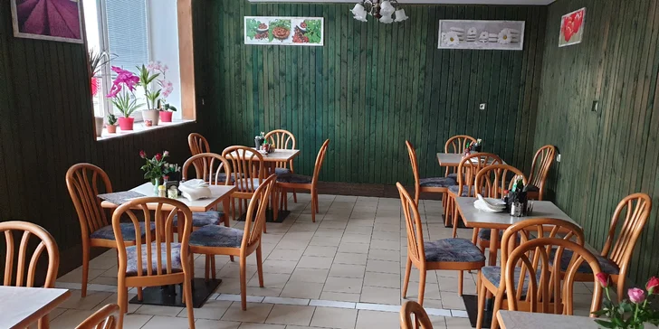 Asijské menu dle výběru: restované nudle, krevety v tempuře i kuřecí stripsy