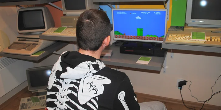Vraťte se v čase: vstupenky do muzea Retro Computer s možností hraní her