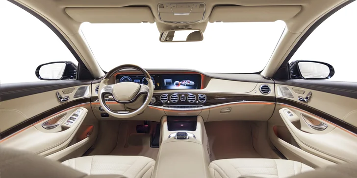 Cestujte bez mikrobů, plísní a virů: bezkontaktní ozonové čistění automobilu pro 100% dezinfekci