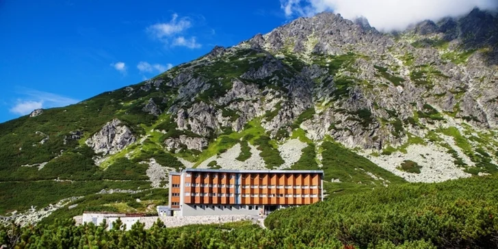 Horský hotel pod Gerlachem přímo u plesa: polopenze a wellness s výhledem