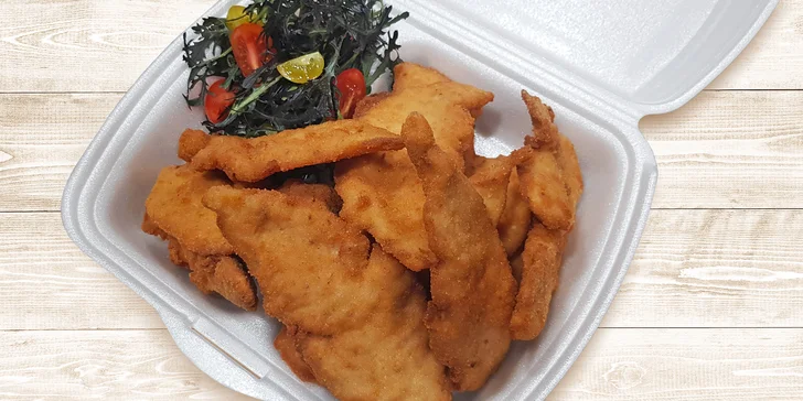 Jídlo až domů: 1 kg zlatavých kuřecích řízků s rozvozem po Opavě