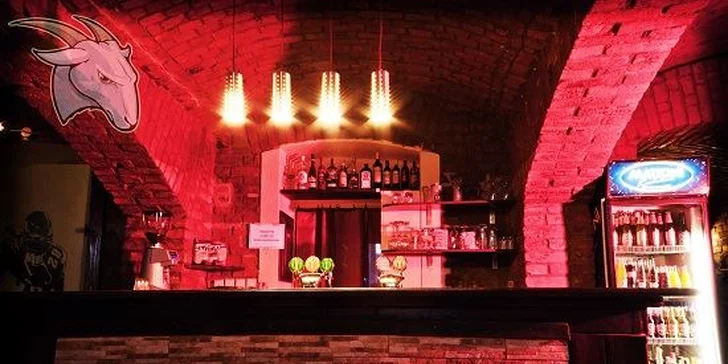 2 míchané drinky nebo XXL Cuba Libre pro 4 osoby