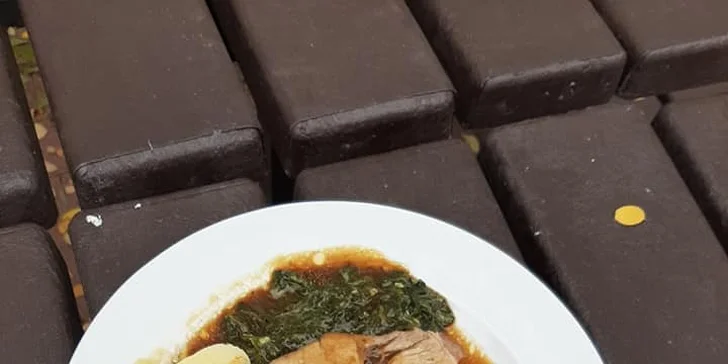 Dobrota s sebou: hlavní chod a polévka z poledního menu v restauraci Lidový dům