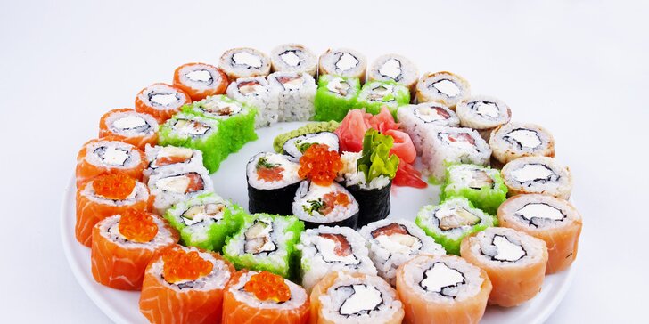 Bohatá sushi menu s sebou z nového sushi baru