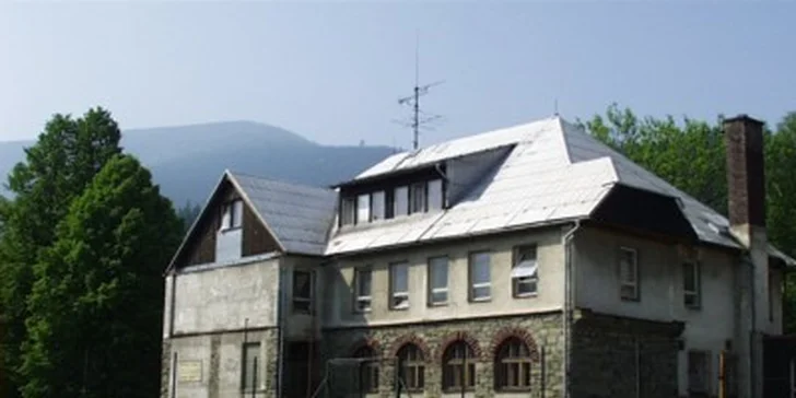 1579 Kč Kč za 3denní lyžování pro DVA v Beskydech. Penzion u sjezdovky, polopenze, skipas, bazén a sleva 50 % na pobyt pro třetí osobu. Možnost 6 dní!