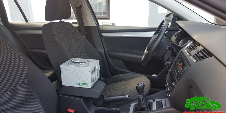 Ozonové čištění a dezinfekce klimatizace i interiéru automobilu
