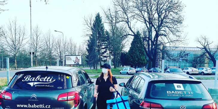 Jídlo z Babetti k vám domů: pasta nebo pizza dle výběru i s nápojem a rozvoz za příplatek