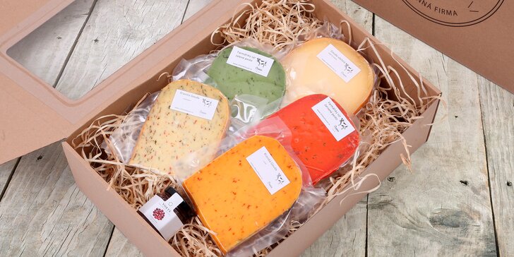 Velký či malý balíček sýrů: gouda s pestem i bylinkami a fíkový i brusinkový dip