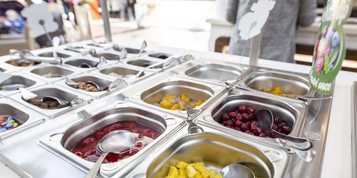Sladké osvěžení z Yobaru: ovocný koktejl s frozen yogurtem podle výběru pro 1 či 2 osoby