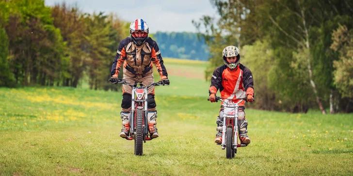 Vyjeďte s BMW do terénu: 2hod. jízda na 6 motocyklech, soukromý okruh, rovinky i sjezdy a překážky