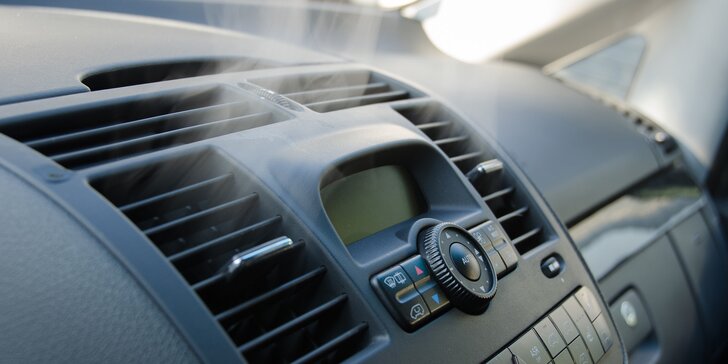 Ozonové čištění a dezinfekce klimatizace i interiéru automobilu