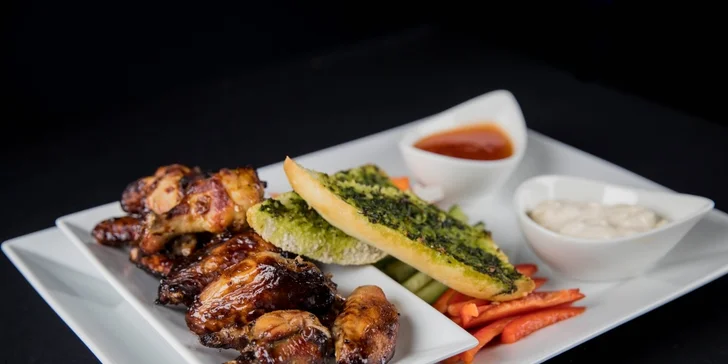 25% sleva na celý sortiment do restaurace CMKarting na Zličíně, tortilly i quesadilla či žebra