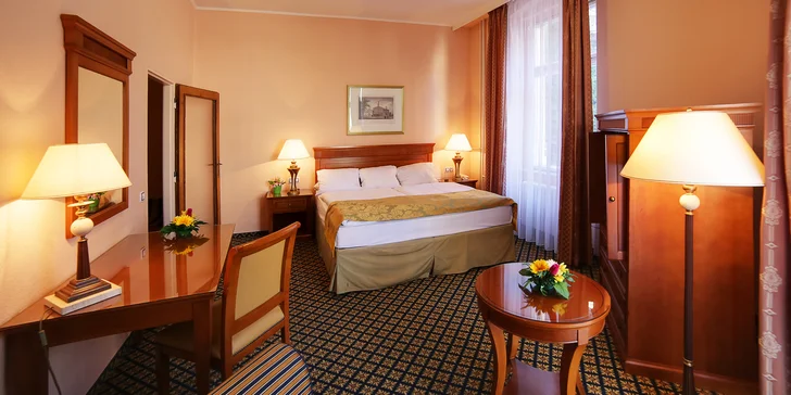 Odpočinek v Karlových Varech: lázeňský hotel s plnou penzí a procedurami