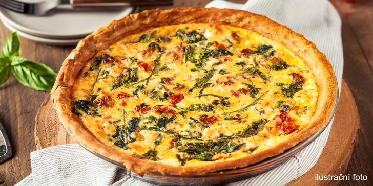 Nápoj dle výběru a k tomu třeba závin, hummus nebo quiche i s možností odnosu s sebou