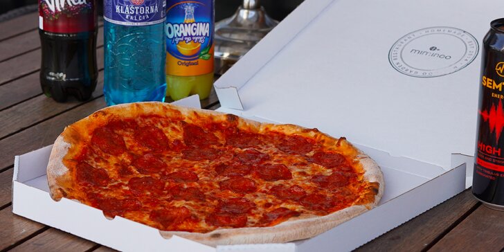 Skočte si pro pizzu nebo burger: take away jídlo a pití z restaurace pod Žižkovskou věží