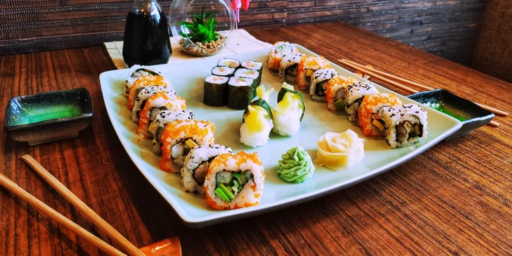 Od sushimistrů na váš stůl: sushi sety s tradičními i originálními rolkami