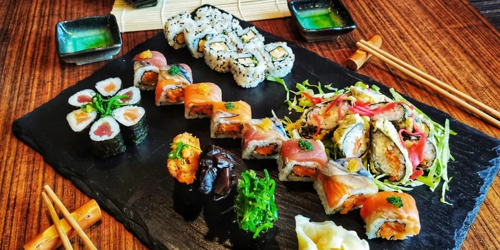 Od sushimistrů na váš stůl: sushi sety s tradičními i originálními rolkami