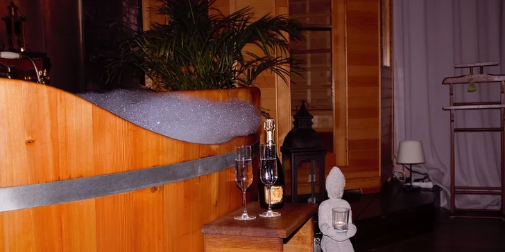 2 hodiny v privátním wellness: vířivá vana, infrasauna, sekt i občerstvení