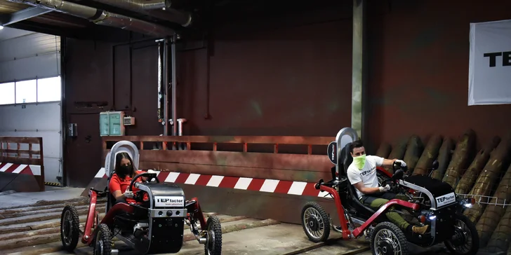 Kompletní balíček zábavy v TEPfactoru pro 4 osoby: novinky, klasická hra i ubytování se snídaní