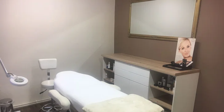 Luxusní kosmetické ošetření pleti včetně mikrodermabraze a masáže obličeje